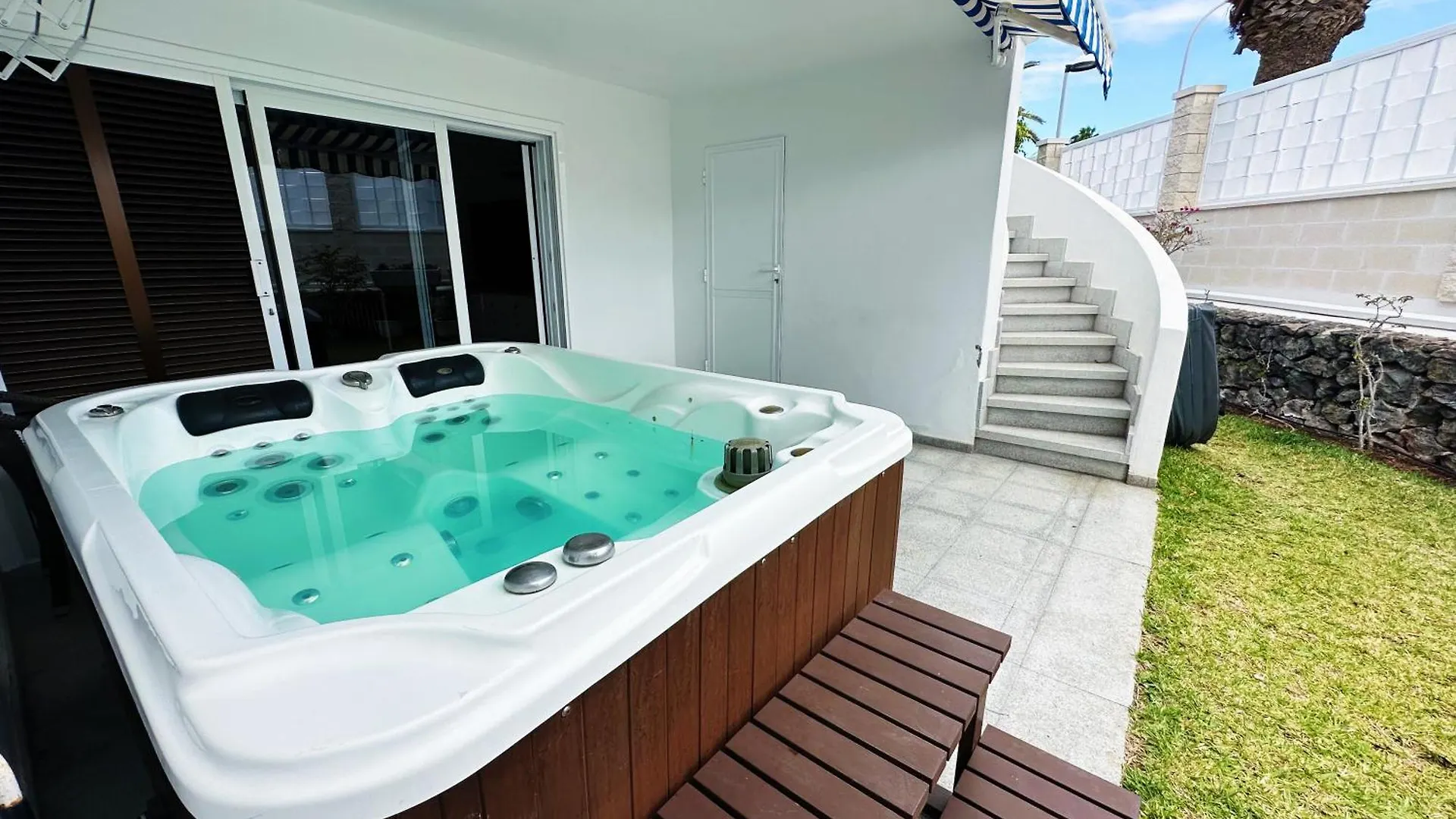 2 Bedrooms Bungalow With Amazing View And Private Jacuzzi Costa Adeje  Costa Adeje (Tenerife)